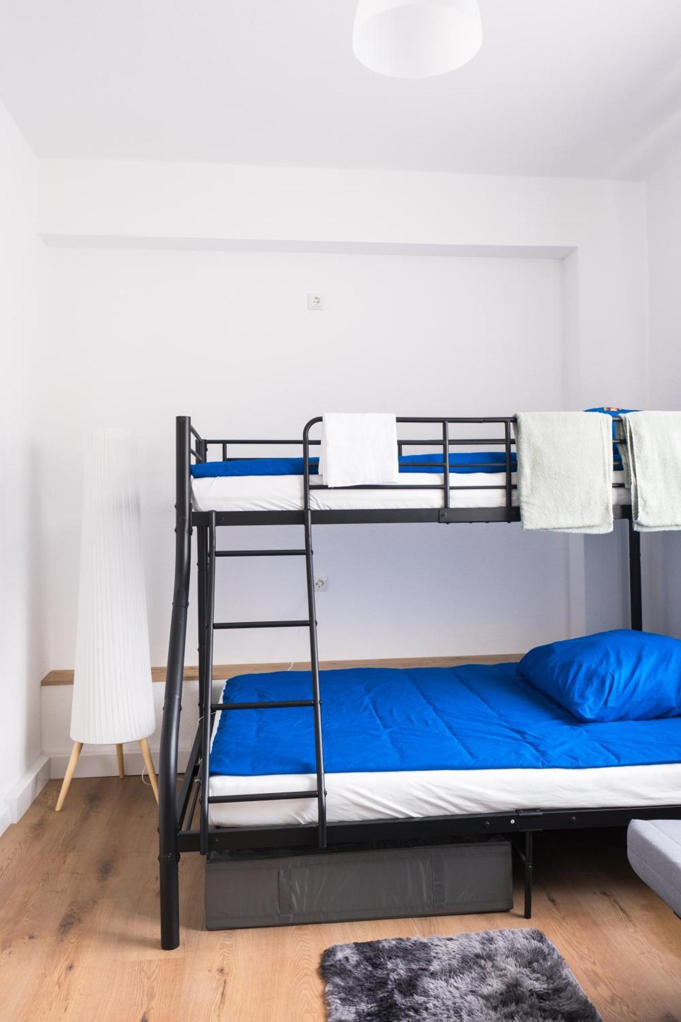Hostel Maru Living C9 Кёльн Экстерьер фото